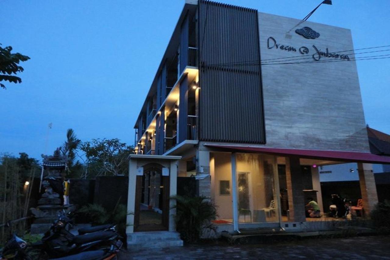 Dream @ Jimbaran Hotel Exterior photo