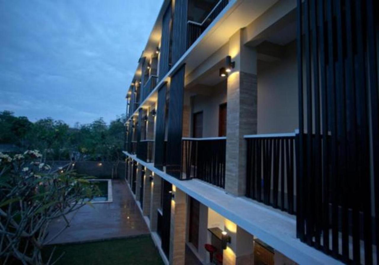 Dream @ Jimbaran Hotel Exterior photo