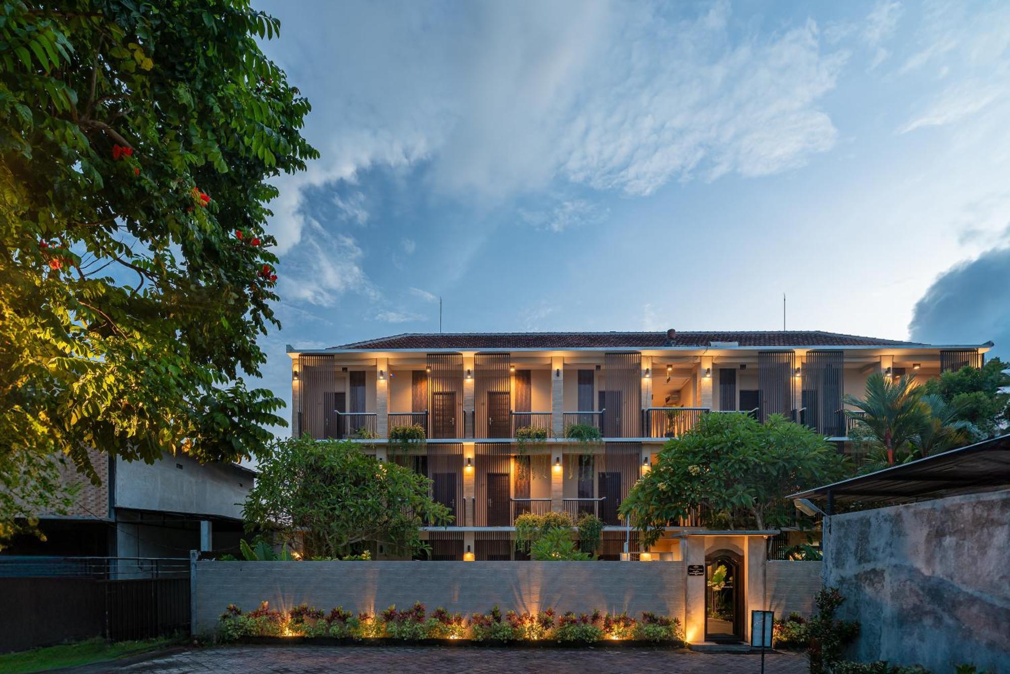 Dream @ Jimbaran Hotel Exterior photo